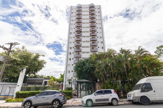 Fachada de apartamento à venda com 3 quartos, 68m² em Vila Santana, São Paulo