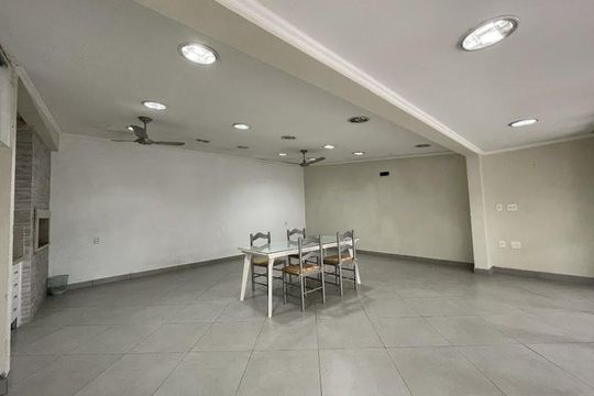 Casa à venda com 6 quartos, 486m² em Partenon, Porto Alegre