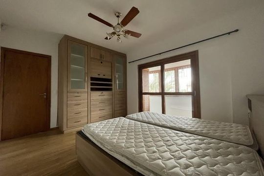 Casa à venda com 6 quartos, 486m² em Partenon, Porto Alegre