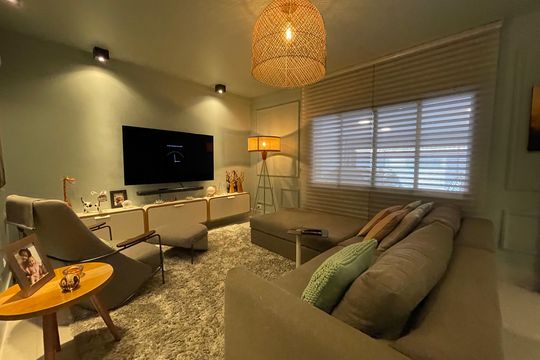 Sala de casa à venda com 3 quartos, 308m² em Cidade São Francisco, São Paulo