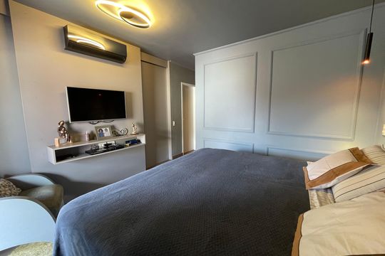 Suíte 1 de casa à venda com 3 quartos, 308m² em Cidade São Francisco, São Paulo