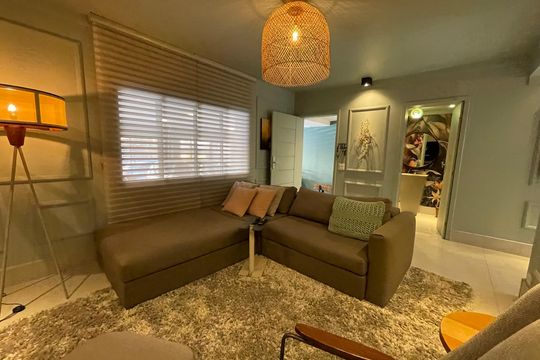 Sala de casa à venda com 3 quartos, 308m² em Cidade São Francisco, São Paulo