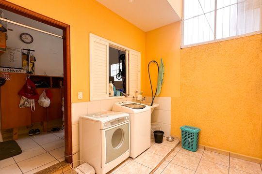 Área de Serviço de casa à venda com 3 quartos, 147m² em Vila Goncalves, São Bernardo do Campo