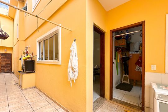 Quintal de casa à venda com 3 quartos, 147m² em Vila Goncalves, São Bernardo do Campo