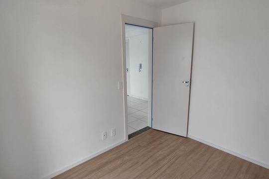 Quarto 1 de apartamento para alugar com 2 quartos, 34m² em Vila Brasil, São Paulo