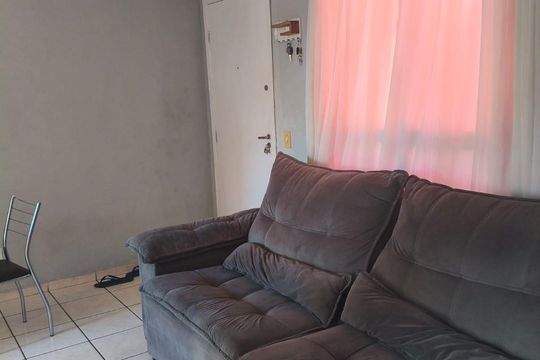 Apartamento à venda com 2 quartos, 45m² em Europa, Contagem
