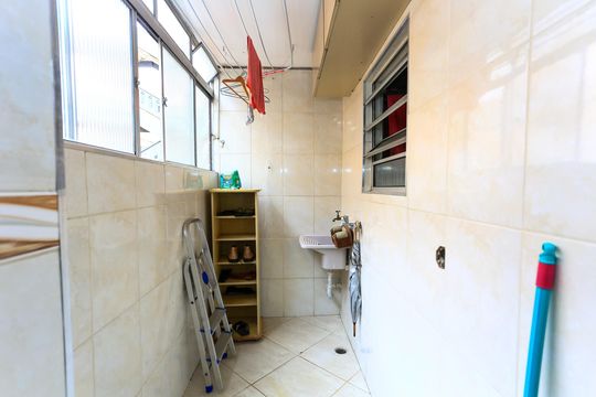 Área de Serviço de apartamento à venda com 2 quartos, 57m² em Parque Pinheiros, Taboão da Serra