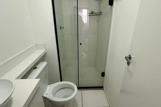 Banheiro de apartamento à venda com 2 quartos, 36m² em Vila das Bandeiras, Guarulhos