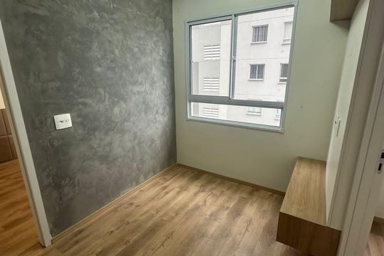 Sala de apartamento à venda com 2 quartos, 36m² em Vila das Bandeiras, Guarulhos