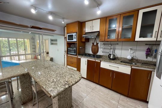Casa para alugar com 4 quartos, 420m² em Rondônia, Novo Hamburgo