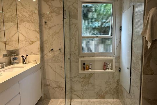 Banheiro de apartamento para alugar com 3 quartos, 218m² em Brooklin Novo, São Paulo