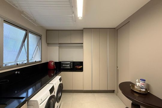Área de serviço de apartamento para alugar com 3 quartos, 218m² em Brooklin Novo, São Paulo
