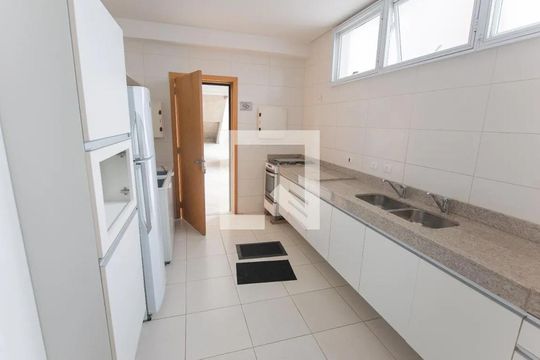 Cozinha de apartamento para alugar com 4 quartos, 250m² em Jardim das Nações, Taubaté