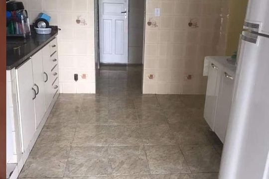 Cozinha de kitnet/studio para alugar com 1 quarto, 40m² em Curicica, Rio de Janeiro