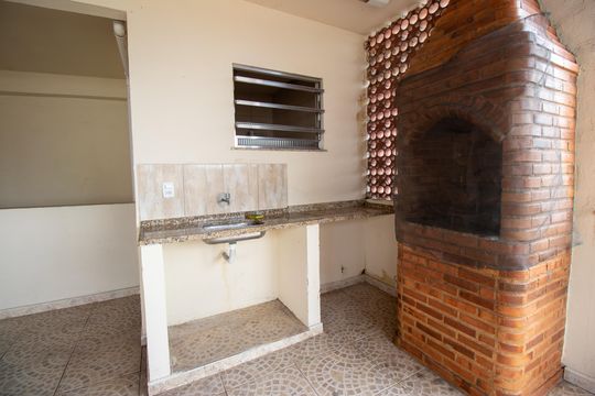 Terraço de casa à venda com 2 quartos, 90m² em Irajá, Rio de Janeiro
