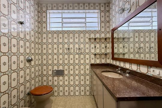 Banheiro Social   de casa à venda com 4 quartos, 215m² em Jardim Aeroporto, São Paulo