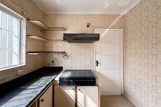 Cozinha  de casa à venda com 4 quartos, 215m² em Jardim Aeroporto, São Paulo