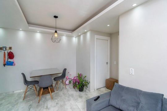 Sala de apartamento à venda com 2 quartos, 45m² em Irajá, Rio de Janeiro