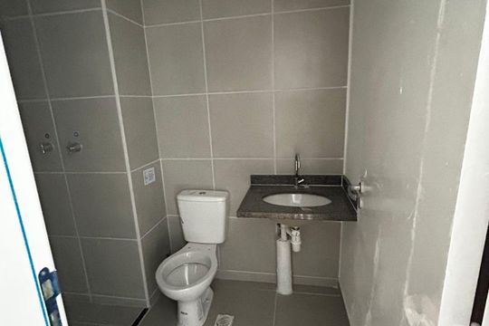 Banheiro de kitnet/studio à venda com 1 quarto, 25m² em Centro, Rio de Janeiro
