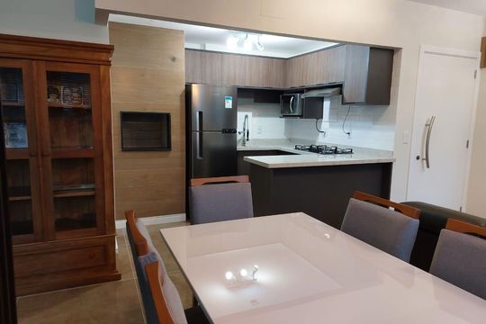 Cozinha de apartamento à venda com 1 quarto, 50m² em Auxiliadora, Porto Alegre