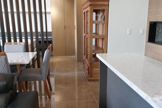Sala de apartamento à venda com 1 quarto, 50m² em Auxiliadora, Porto Alegre
