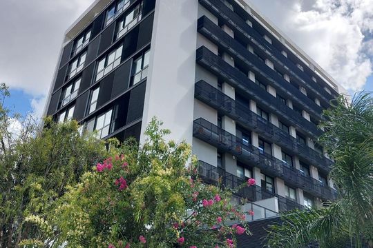 Fachada de apartamento à venda com 1 quarto, 50m² em Auxiliadora, Porto Alegre
