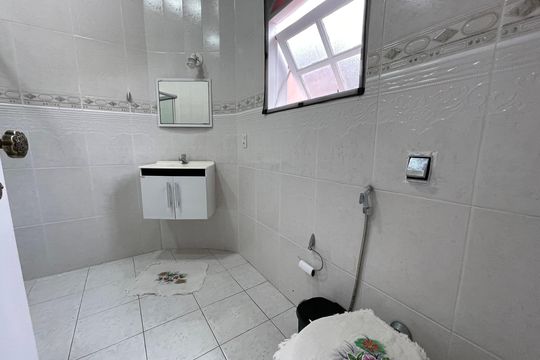Banheiro do Quarto 1 de casa à venda com 3 quartos, 180m² em Jardim das Vertentes, São Paulo