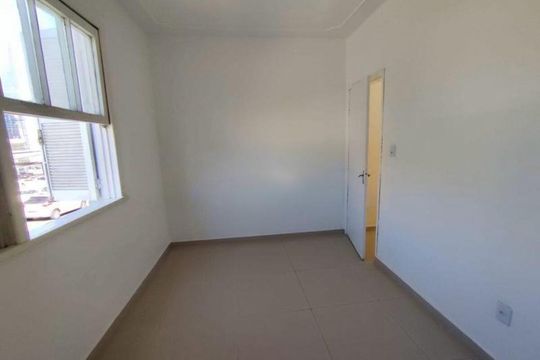 Quarto de apartamento à venda com 1 quarto, 53m² em Rio Branco, Porto Alegre