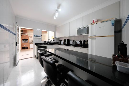 Cozinha de casa à venda com 2 quartos, 100m² em Vila Uniao (zona Leste), São Paulo