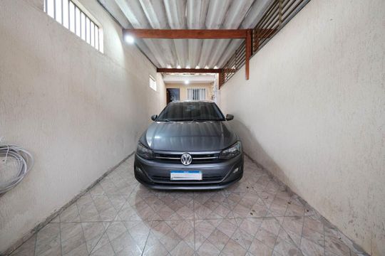 Garagem de casa à venda com 2 quartos, 100m² em Vila Uniao (zona Leste), São Paulo