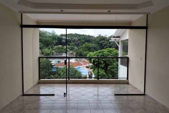 Área externa de casa para alugar com 3 quartos, 400m² em Horto Florestal, São Paulo