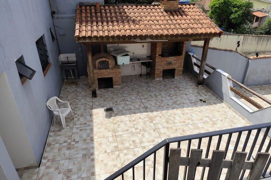 Área externa de casa para alugar com 3 quartos, 400m² em Horto Florestal, São Paulo