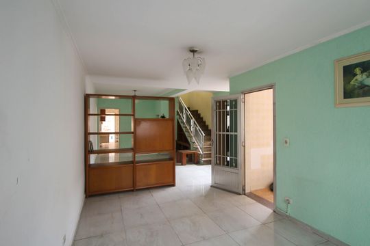 Casa para alugar com 3 quartos, 239m² em Cidade São Mateus, São Paulo