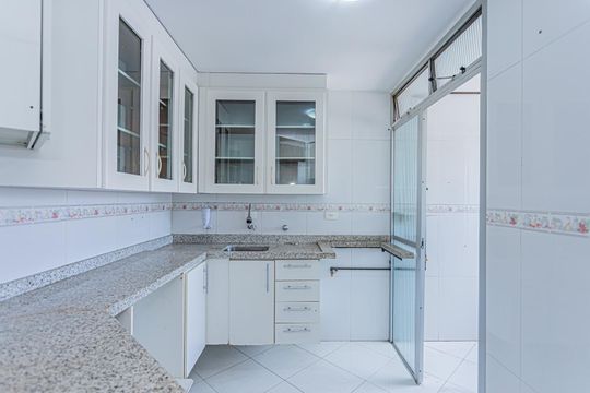Cozinha de apartamento à venda com 3 quartos, 65m² em Vila Albertina, São Paulo
