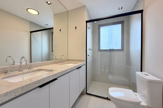 Banheiro Suite 1 de apartamento à venda com 3 quartos, 125m² em Santo Amaro, São Paulo