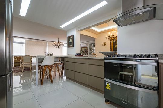 Sala/Cozinha de apartamento à venda com 3 quartos, 192m² em Cerqueira César, São Paulo