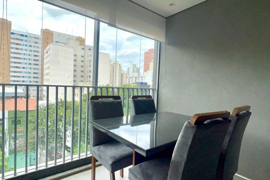 Varanda de kitnet/studio à venda com 1 quarto, 38m² em Pinheiros, São Paulo