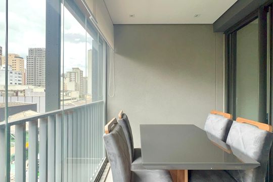 Varanda de kitnet/studio à venda com 1 quarto, 38m² em Pinheiros, São Paulo