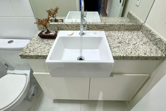 Banheiro de kitnet/studio à venda com 1 quarto, 38m² em Pinheiros, São Paulo