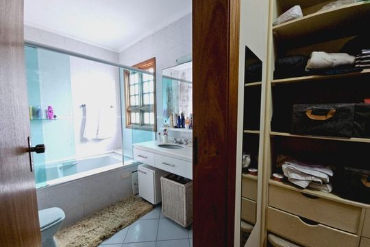 Casa à venda com 4 quartos, 437m² em Alphaville, Santana de Parnaíba