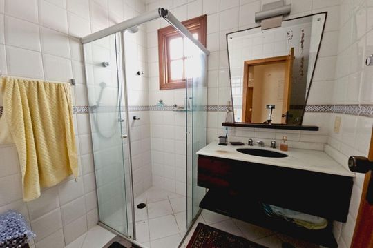 Casa à venda com 4 quartos, 437m² em Alphaville, Santana de Parnaíba