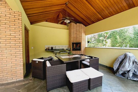 Casa à venda com 4 quartos, 437m² em Alphaville, Santana de Parnaíba