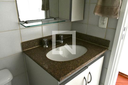 Banheiro de apartamento para alugar com 3 quartos, 78m² em Chácara Inglesa, São Paulo