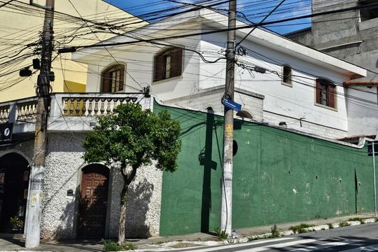 Fachada de casa à venda com 5 quartos, 304m² em Jardim Miriam, São Paulo