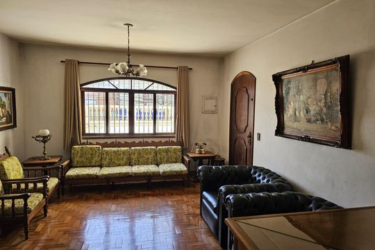 Casa à venda com 5 quartos, 304m² em Jardim Miriam, São Paulo