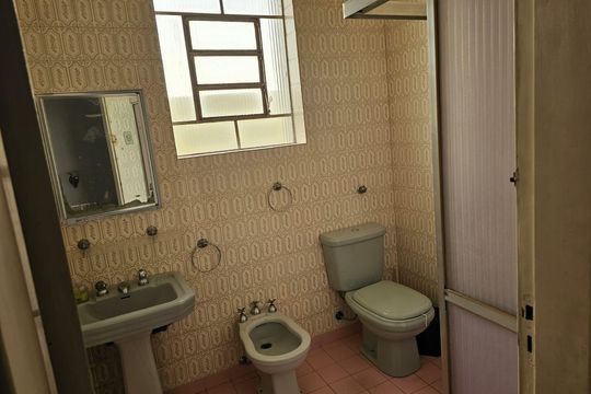 Banheiro de casa à venda com 5 quartos, 304m² em Jardim Miriam, São Paulo
