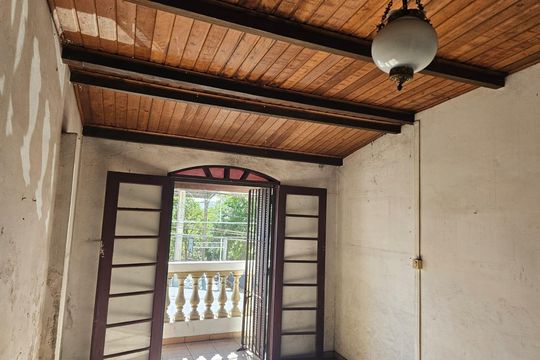 Quarto de casa à venda com 5 quartos, 304m² em Jardim Miriam, São Paulo