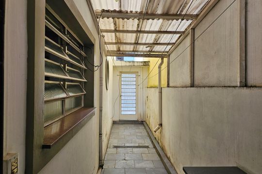 Área externa de casa à venda com 5 quartos, 304m² em Jardim Miriam, São Paulo