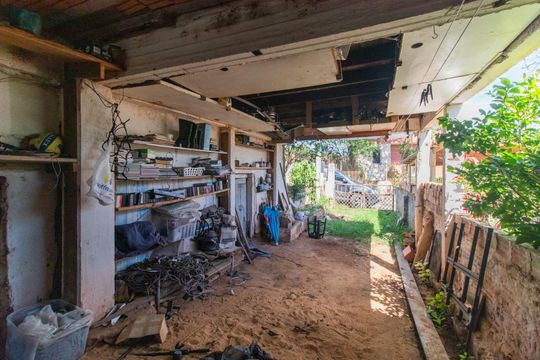 Garagem de casa à venda com 2 quartos, 70m² em Vila Nova, Porto Alegre