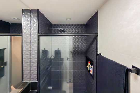 Banheiro da Suíte de apartamento à venda com 2 quartos, 55m² em Vila Independencia, São Paulo